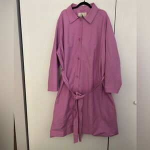 Amazon Essentials Women's Relaxed-Fit Water Repellant Trench Coat, Lilac, 6X